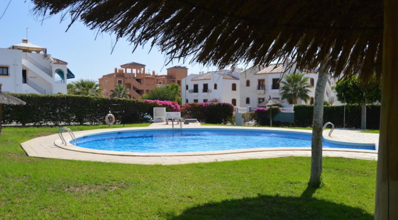 Villamartin, Lovely 2 Bed House, Short Walk To The Plaza. Orihuela Exterior photo